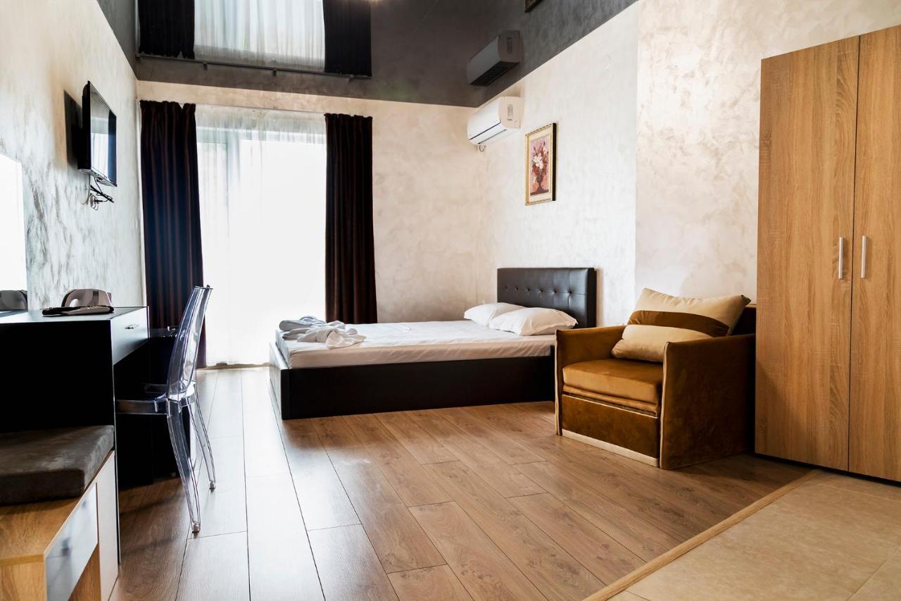 Family Hotel - City Hotel Yambol 외부 사진